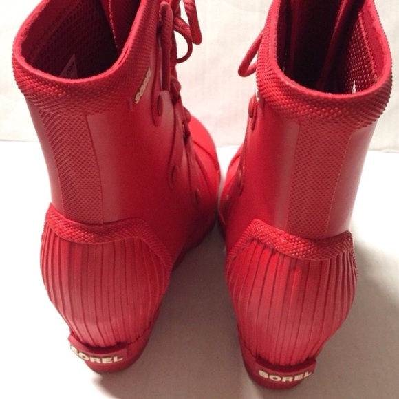 NEW•WALK-ABOUT WEDGE RAIN BOOT - Picture 2 of 7